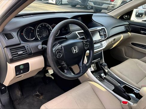 Used 2015 Honda Accord EX-L image 17
