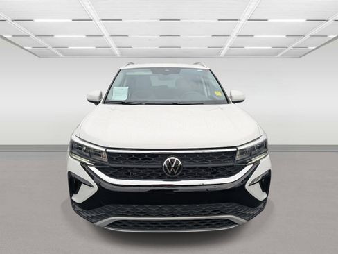 Used 2023 Volkswagen Taos SE image 8