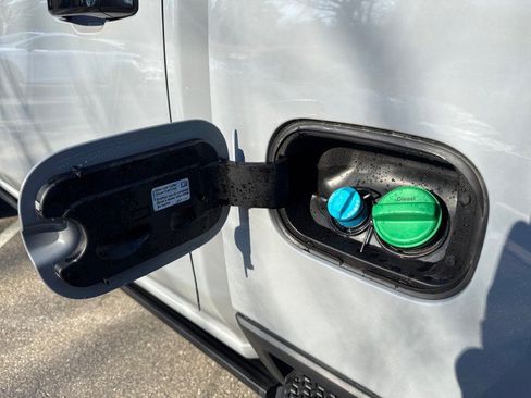 Used 2024 Chevrolet Silverado 2500 ZR2 w/ ZR2 Bison Edition image 19