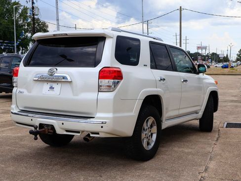 Used 2011 Toyota 4Runner SR5 RWD image 17