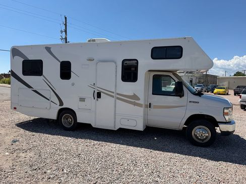 Used 2015 Ford E-350 and Econoline 350 Super Duty RWD image 3