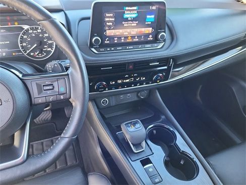 Used 2022 Nissan Rogue SL image 13