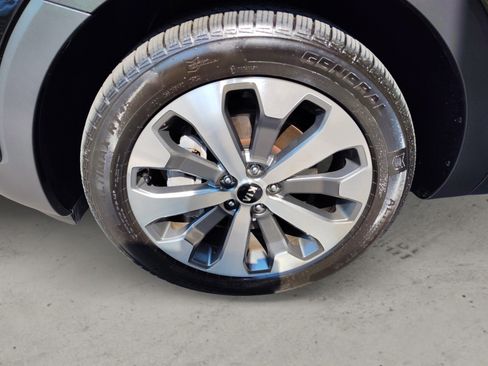 Used 2020 Kia Telluride S AWD/4WD image 9