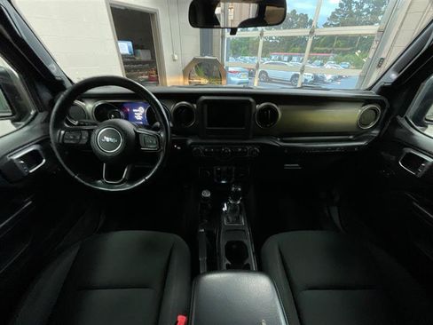 Used 2019 Jeep Wrangler Unlimited Sport S AWD/4WD image 22