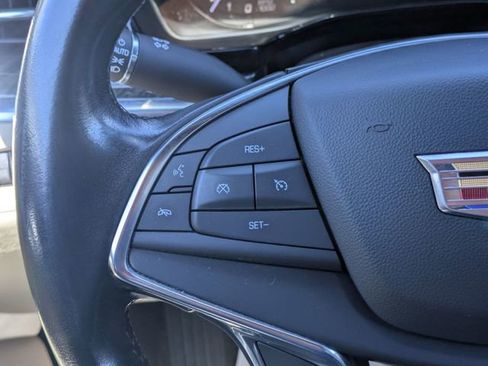 Used 2019 Cadillac XT5 AWD image 16