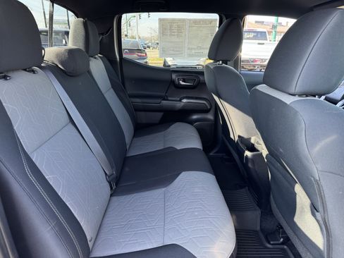 Used 2021 Toyota Tacoma TRD Sport image 33