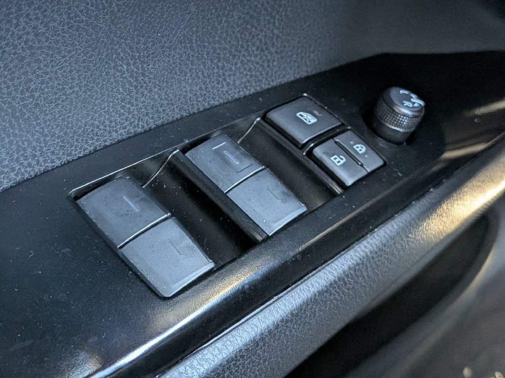 Used 2026 Toyota Camry SE FWD image 25