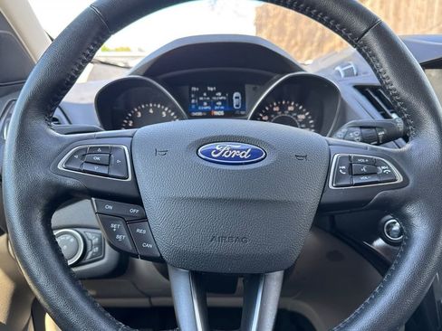 Used 2019 Ford Escape Titanium AWD/4WD image 24