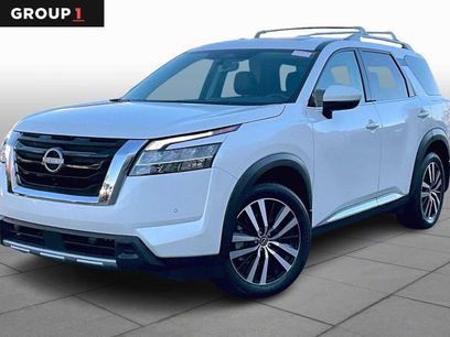 Used 2024 Nissan Pathfinder Platinum w/ Cargo Package