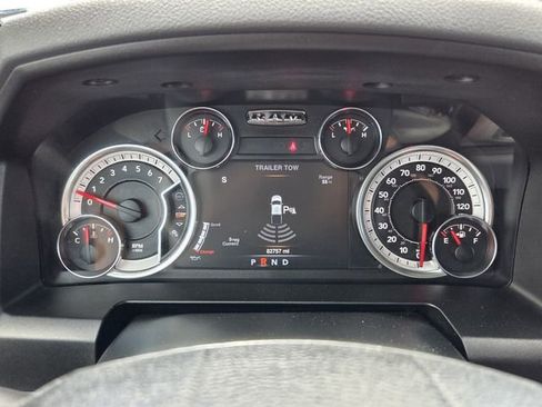 Used 2020 RAM 1500 Classic SLT w/ Luxury Group image 26