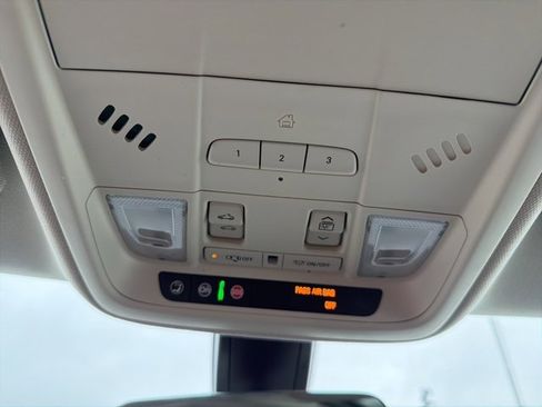 Used 2018 Cadillac XT5 Luxury w/ LPO, Sport Package image 31