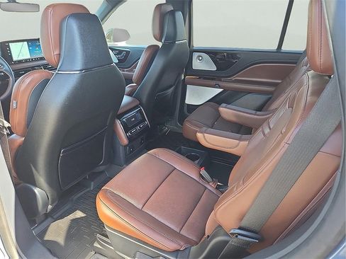 New 2025 Lincoln Aviator Reserve w/ Equipment Group 201A image 9