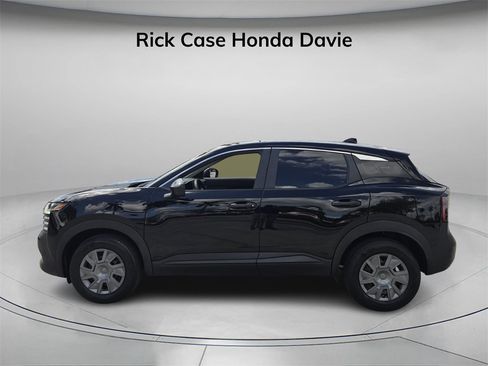 Used 2025 Nissan Kicks S image 4