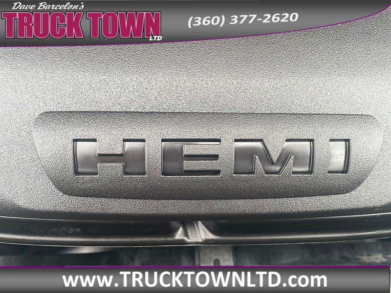 Used 2015 Dodge Durango R/T w/ Technology Group AWD/4WD image 40