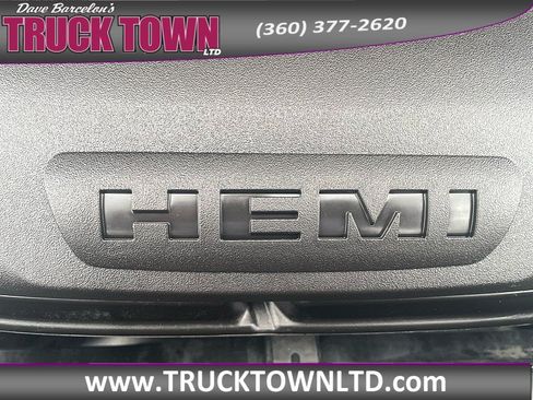 Used 2015 Dodge Durango R/T w/ Technology Group AWD/4WD image 40