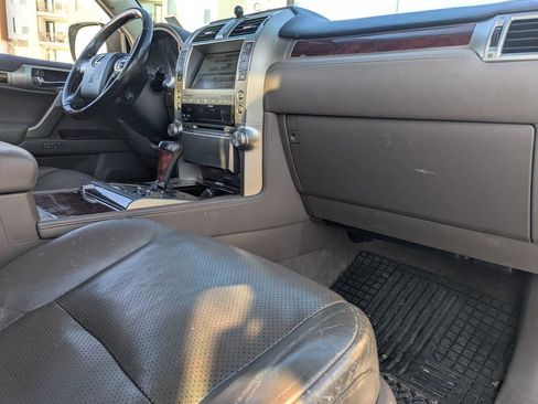 Used 2010 Lexus GX 460 image 35