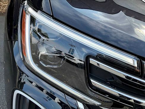New 2026 Volkswagen Atlas SE FWD image 13