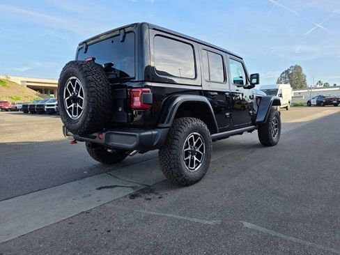 New 2025 Jeep Wrangler Unlimited Rubicon w/ Technology Group image 7