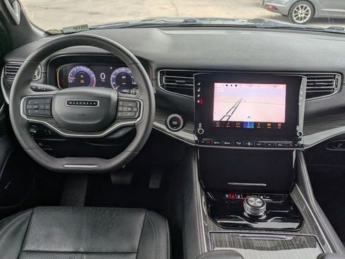 Used 2022 Jeep Wagoneer Series II image 25
