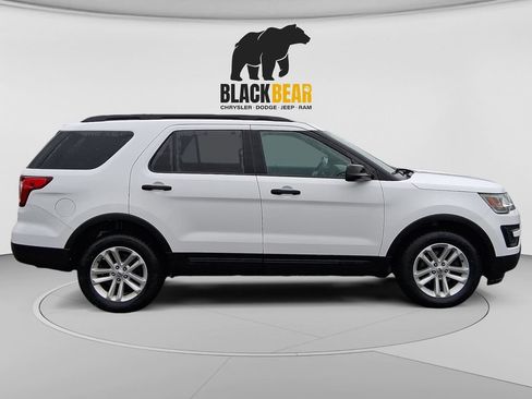 Used 2017 Ford Explorer 4WD w/ Class II Trailer Tow Package image 2