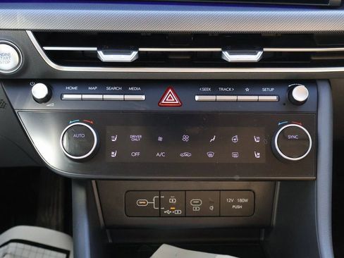 Used 2025 Hyundai Sonata Limited image 31