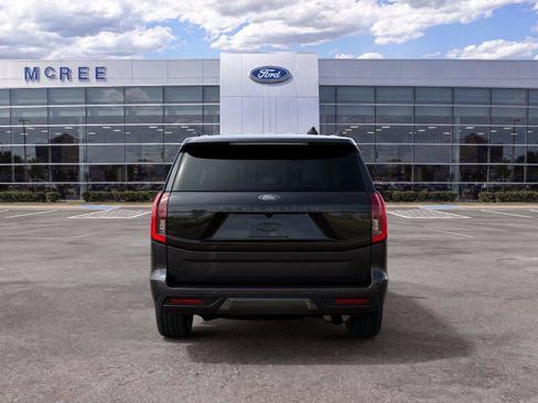 New 2027 Ford Expedition Platinum w/ Stealth Appearance Package RWD image 7