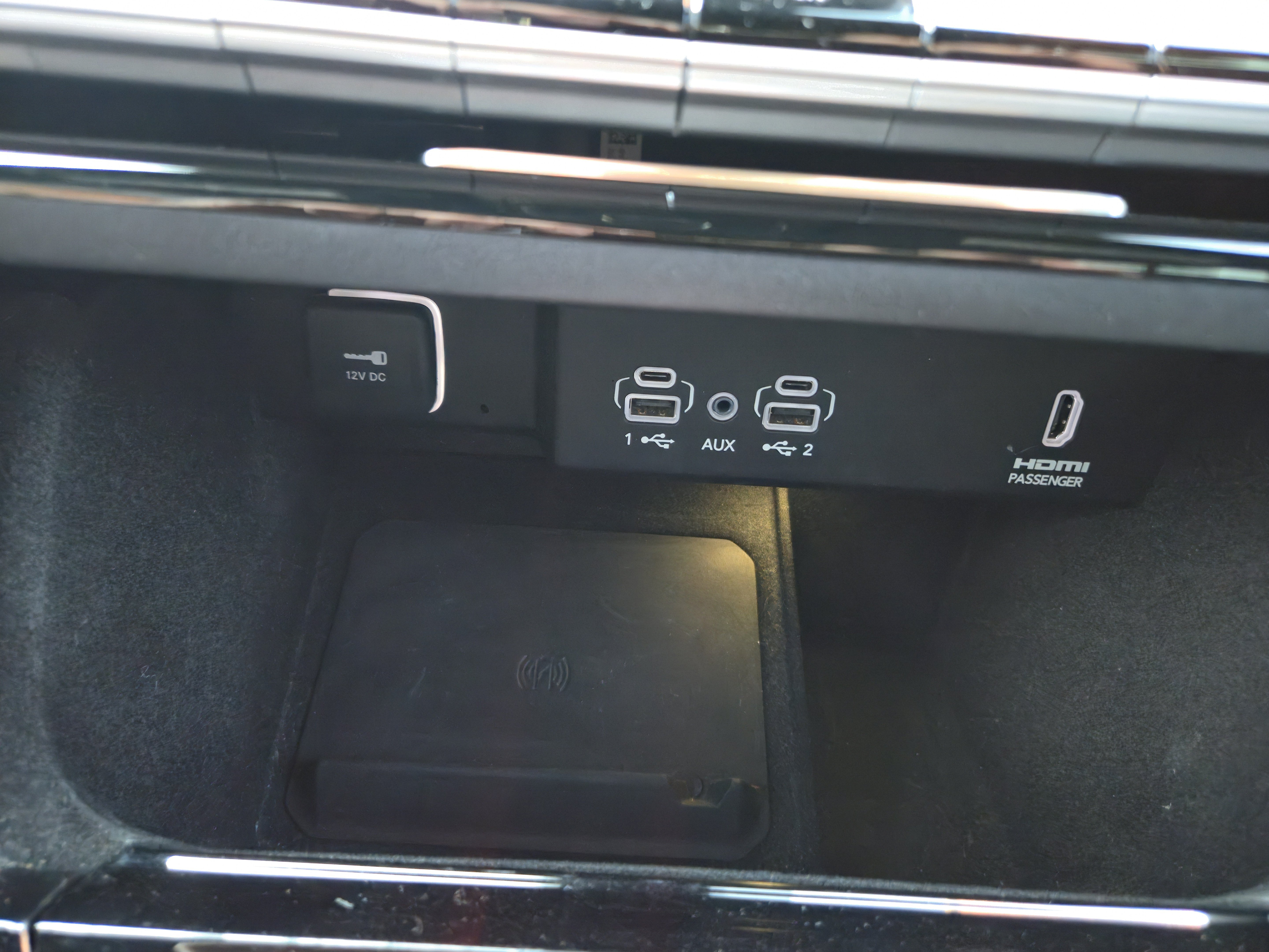 Used 2022 Jeep Wagoneer Series II AWD/4WD image 15