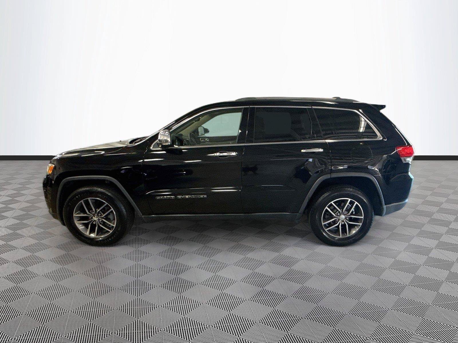 Used 2018 Jeep Grand Cherokee Limited AWD/4WD image 4