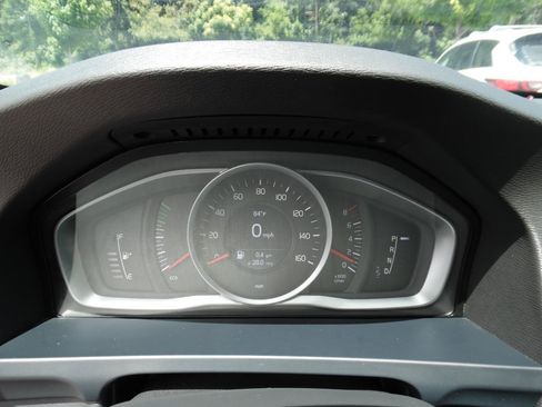 Used 2017 Volvo S60 T5 Dynamic FWD image 14