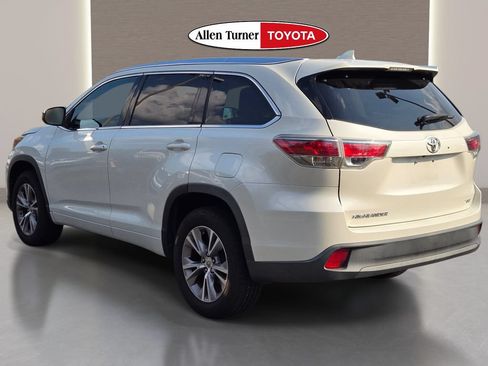 Used 2015 Toyota Highlander XLE FWD image 9