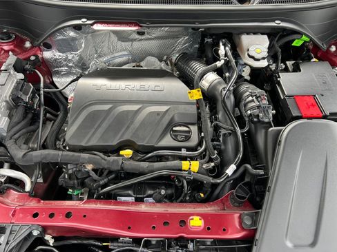 Used 2025 Chevrolet Trax LT image 25