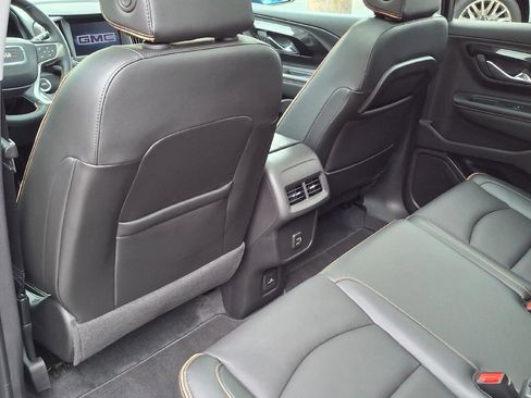 Used 2024 GMC Terrain AT4 w/ Tech Package AWD/4WD image 8