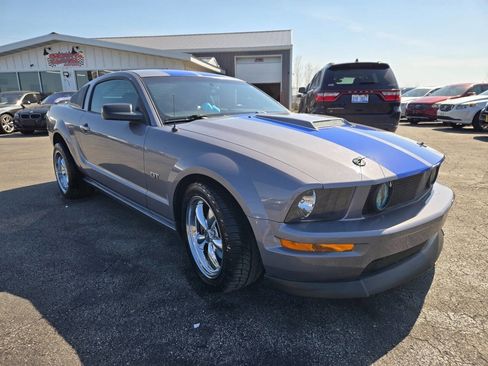 Used 2006 Ford Mustang GT Premium RWD image 11