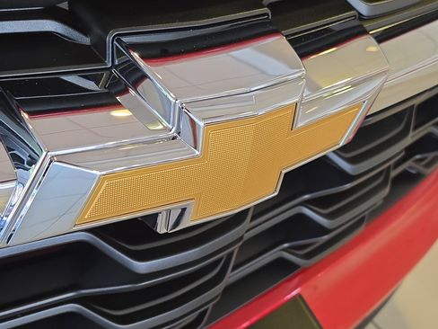 New 2026 Chevrolet Trax LS FWD image 16
