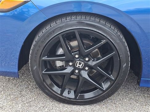 Used 2023 Honda Civic Sport image 8