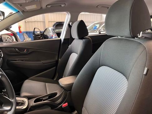 Used 2023 Hyundai Kona SE image 23