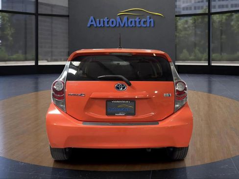 Used 2013 Toyota Prius C Three image 8