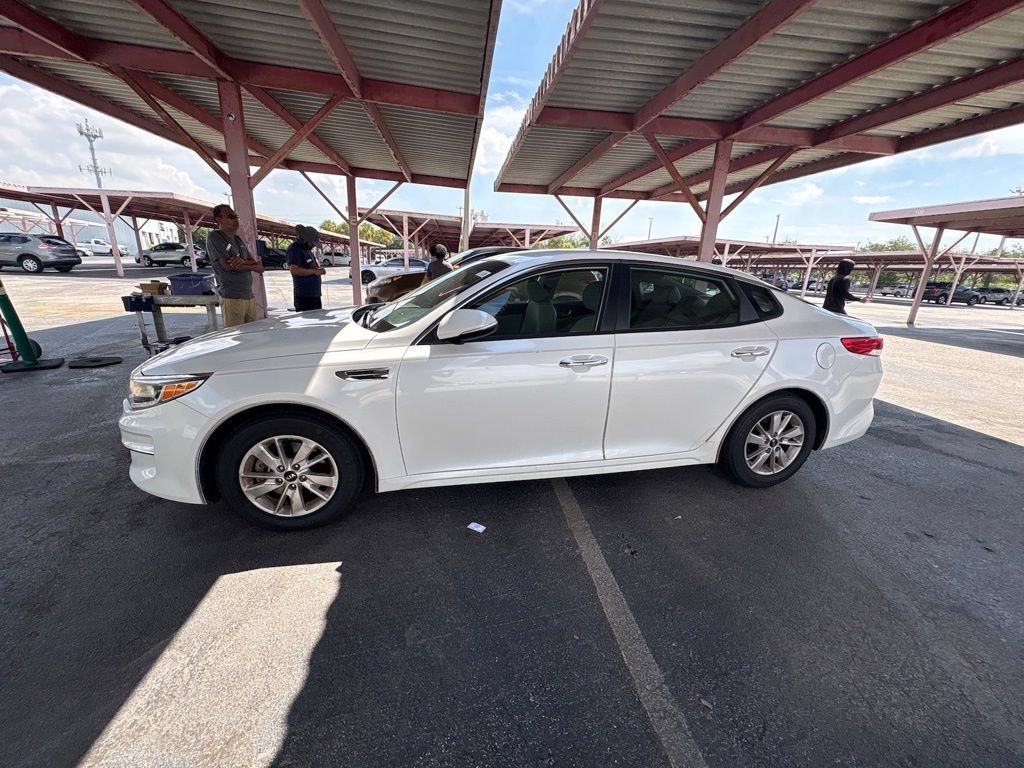 Used 2016 Kia Optima LX FWD image 5