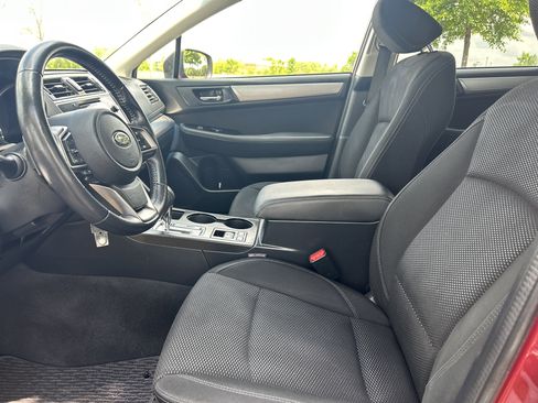 Used 2019 Subaru Outback 2.5i Premium AWD/4WD image 24