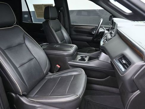 Used 2021 Chevrolet Tahoe Premier AWD/4WD image 37