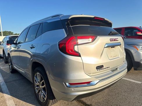 Used 2022 GMC Terrain Denali AWD/4WD image 4