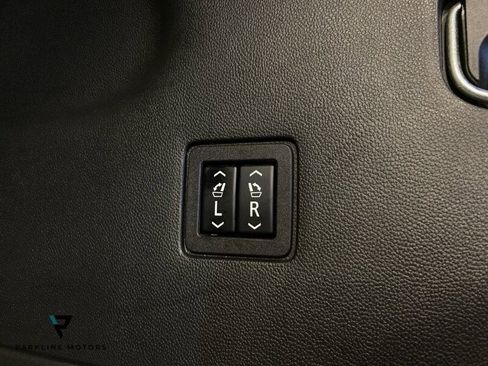 Used 2019 Chevrolet Traverse High Country image 32