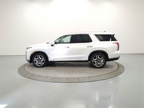 Used 2024 Hyundai Palisade Limited image 4