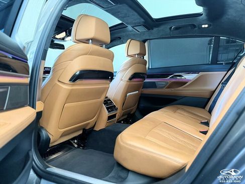 Used 2019 BMW 740i w/ Executive Package RWD image 36
