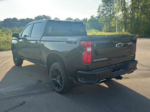 Used 2024 Chevrolet Silverado 1500 LT Trail Boss w/ Convenience Package II AWD/4WD image 3