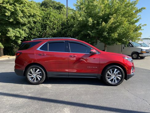 Used 2023 Chevrolet Equinox Premier FWD image 10