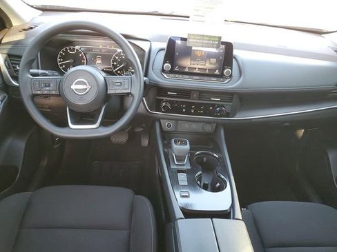 Used 2023 Nissan Rogue S image 7