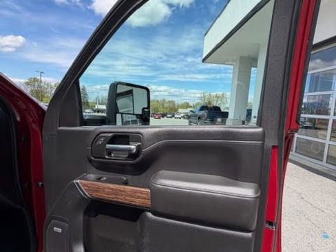 Used 2020 Chevrolet Silverado 3500 High Country w/ Snow Plow Prep/Camper Package AWD/4WD image 13
