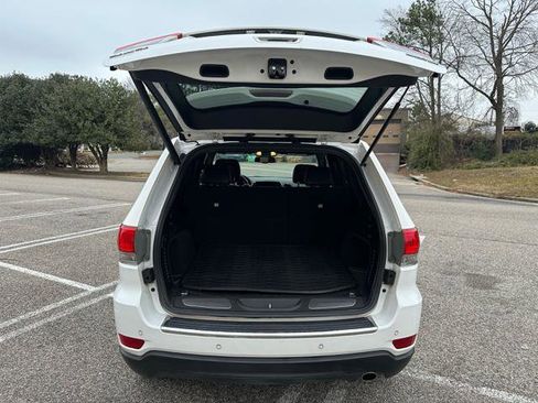 Used 2016 Jeep Grand Cherokee Limited image 32