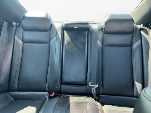 Used 2017 Dodge Charger R/T w/ Plus Group RWD image 15